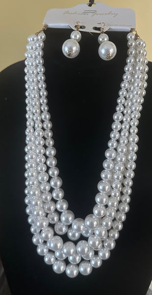 Pearl Necklace - Five Strands